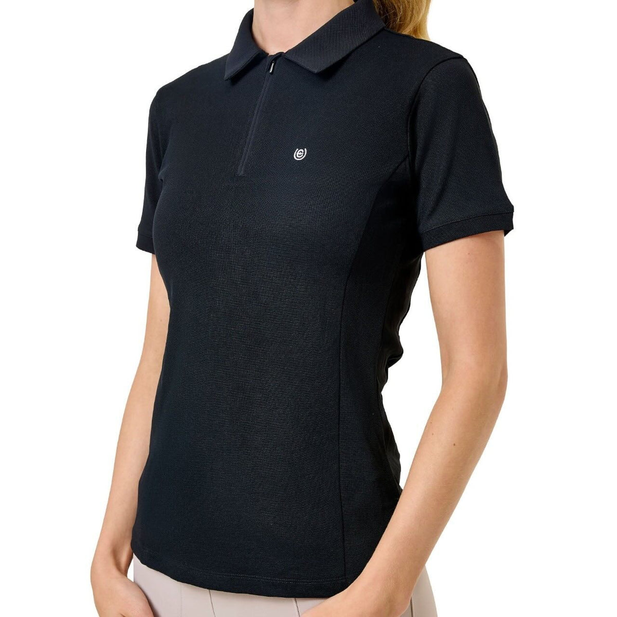 Poloshirt Damen Zip-Shirt, Black, Frau trägt das Produkt.
