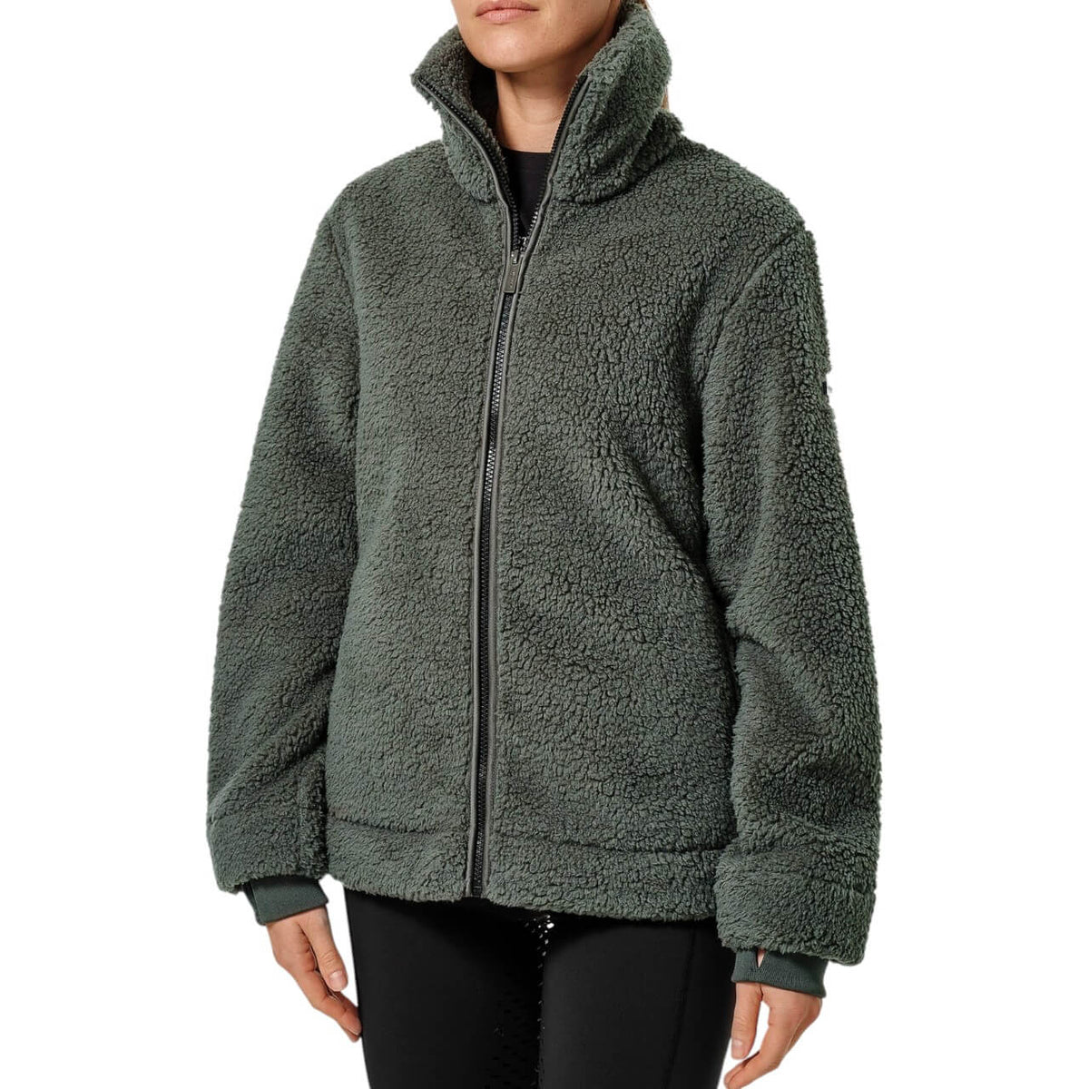 Equestrian Stockholm Fleecejacke Damen Teddy Avenue Green Jacke, Green, Person trägt die Jacke.