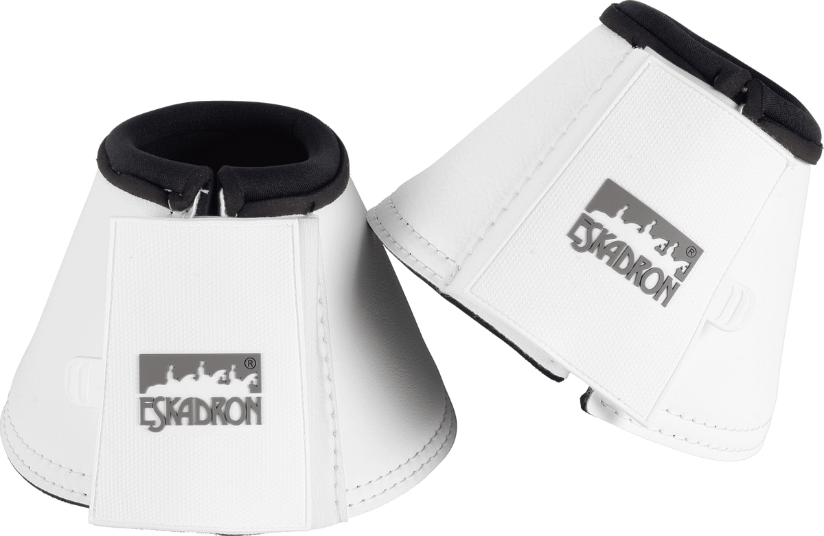 Eskadron Hufglocken Allround Basics Hufschutz, White, mehrere Hufglocken nebeneinander.