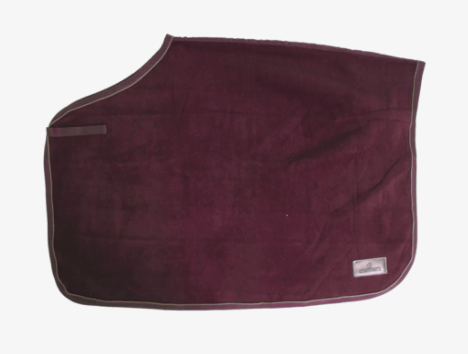 Ausreitdecke Quadrat Heavy Fleece Fleecedecke, Bordeaux, Produkt allein auf weißem Hintergrund.