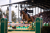 Reiter springt mit Pferd über Rolex-Hindernis im Stadion, Best time of the year: Das legendäre CHIO Aachen 2023 steht vor der Tür – ein Reiterspektakel der Extraklasse.