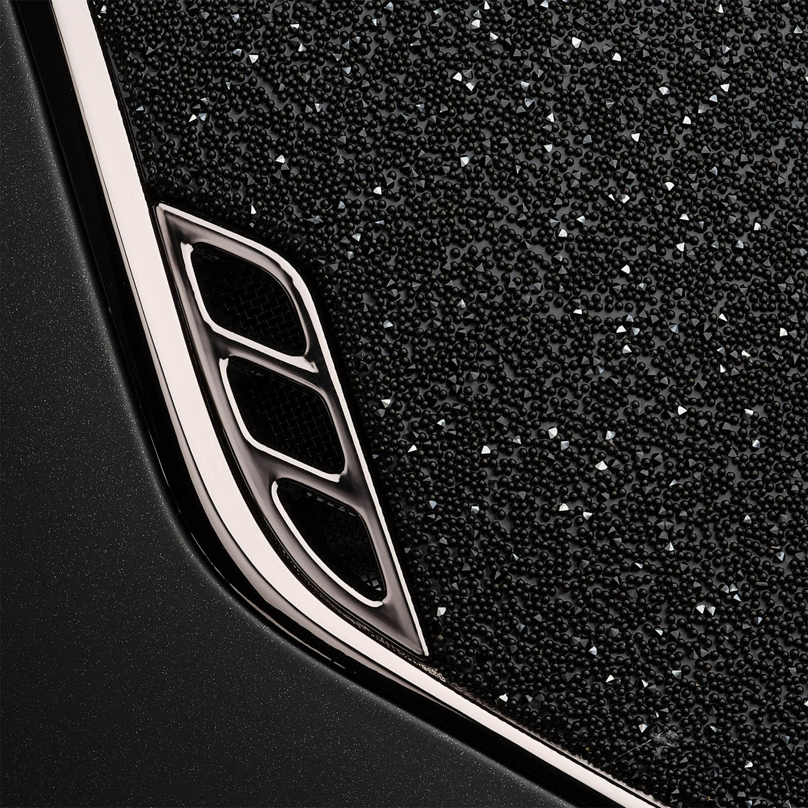 Reithelm Shadowmatt 2.0 Black Crystal Fabric