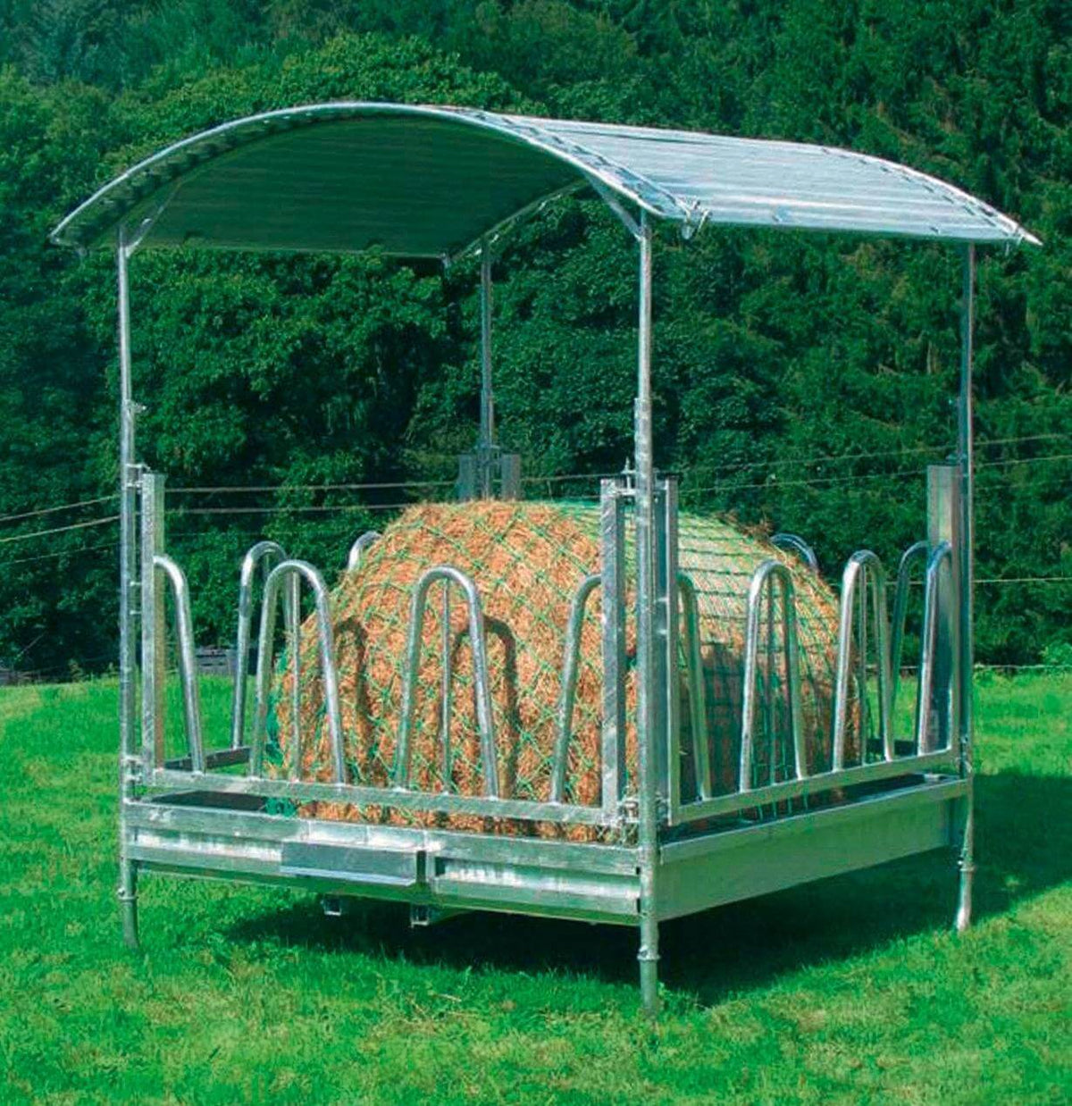 KERBL Futtersparnetz Heunetz, Produkt allein mit Heuballen auf Weide.