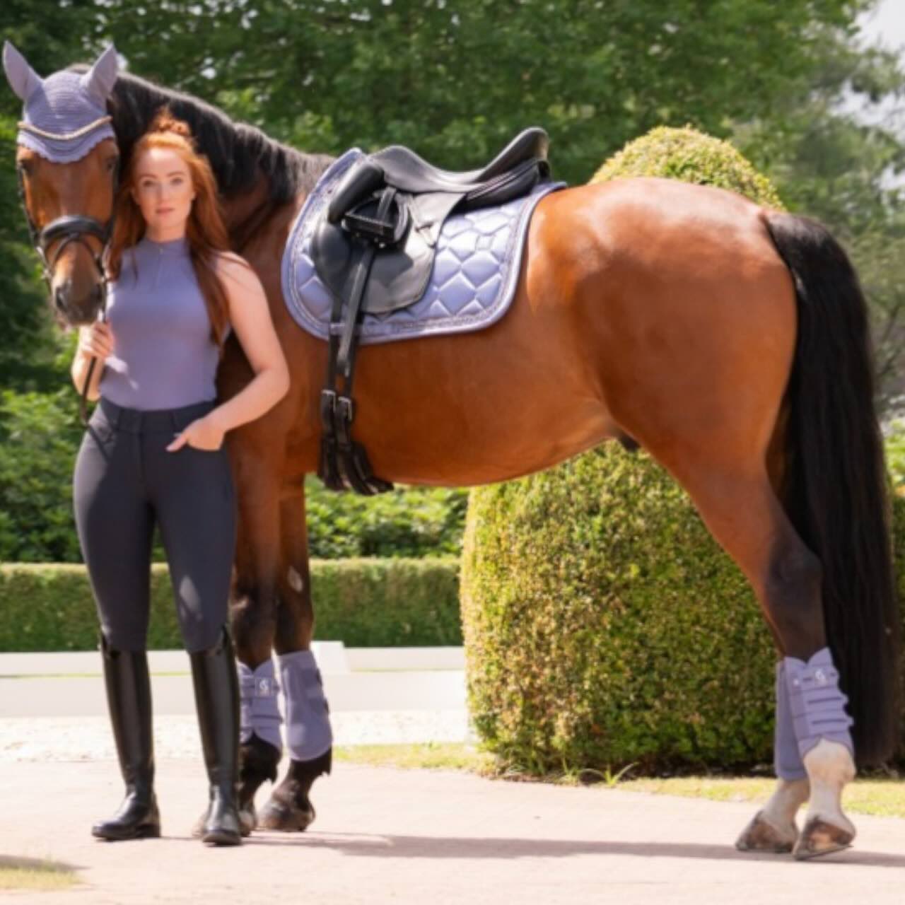Dressurschabracke Satin Frills Classic Sports FS26 Sattelunterlage