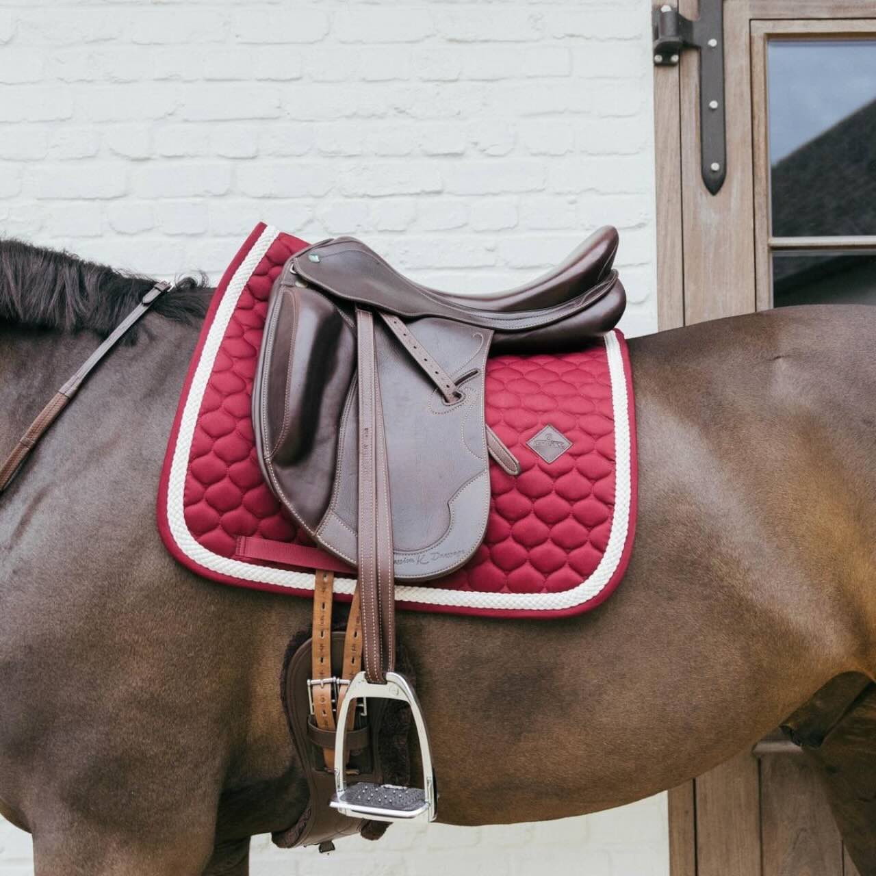 Dressurschabracke mit geflochtener Kordel Schabracke