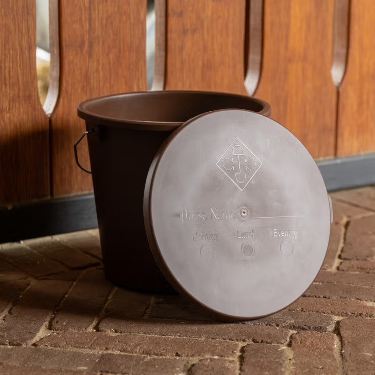 Futtereimer mit Deckel Eimer