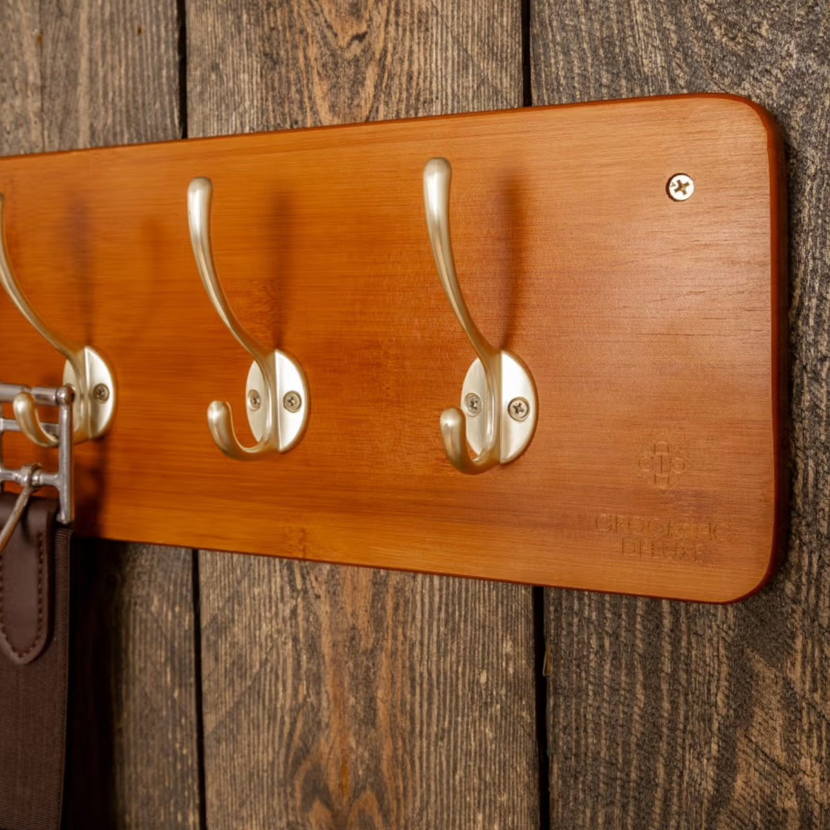 Kentucky Garderobe mit 10 Haken Kleiderhaken, Braun, Detailaufnahme an der Wand.
