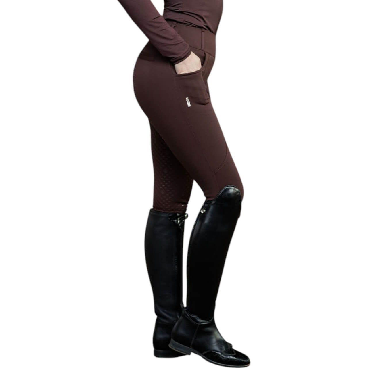 Reithose Damen Full-Grip Compression Supreme Dressur Hose, Braun, an Reiterin getragen.
