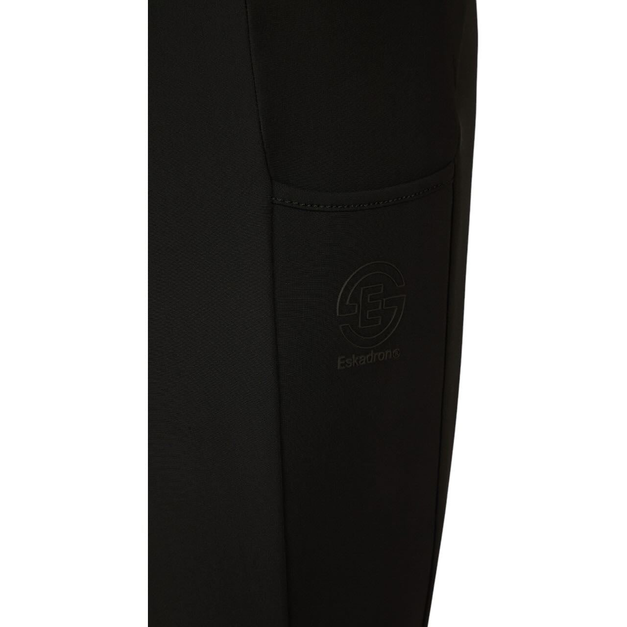Eskadron Reitleggings Damen Full-Grip Cosy Dynamic 2025 Leggings, Schwarz, Detailaufnahme am Bein.