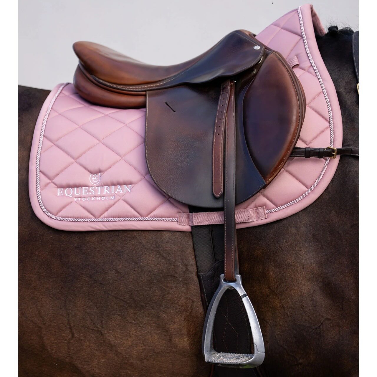 Springschabracke Line Pink Schabracke