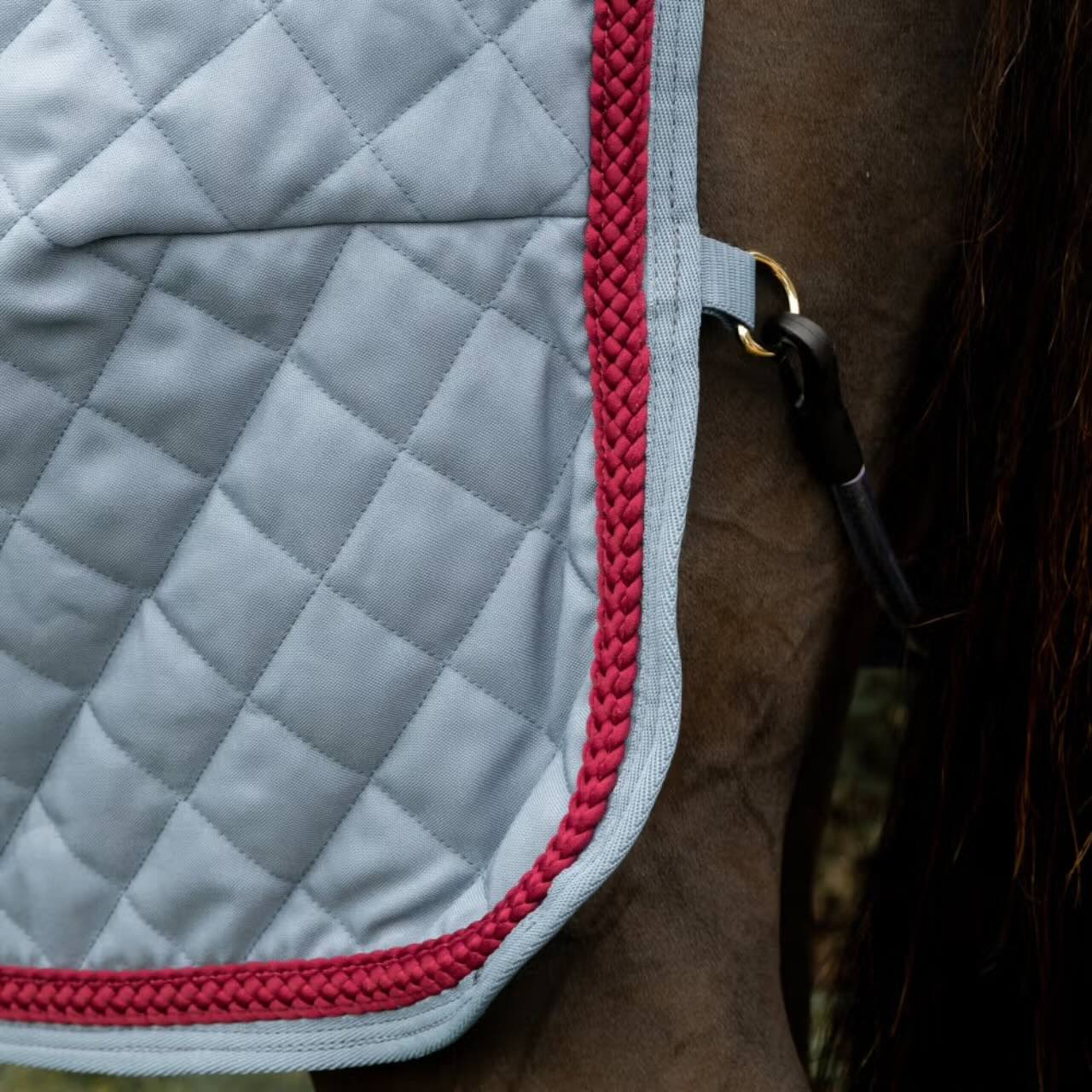 Turnierdecke 160g mit geflochtener Kordel Show Rug