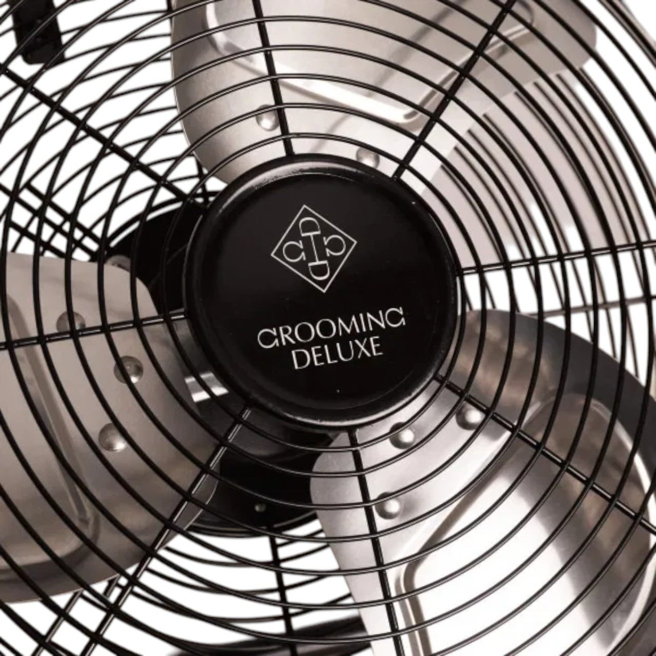 Grooming Deluxe Ventilator Kabelloser mit Akku & Ladegerät Stalllüfter, Detailaufnahme des Produkts.