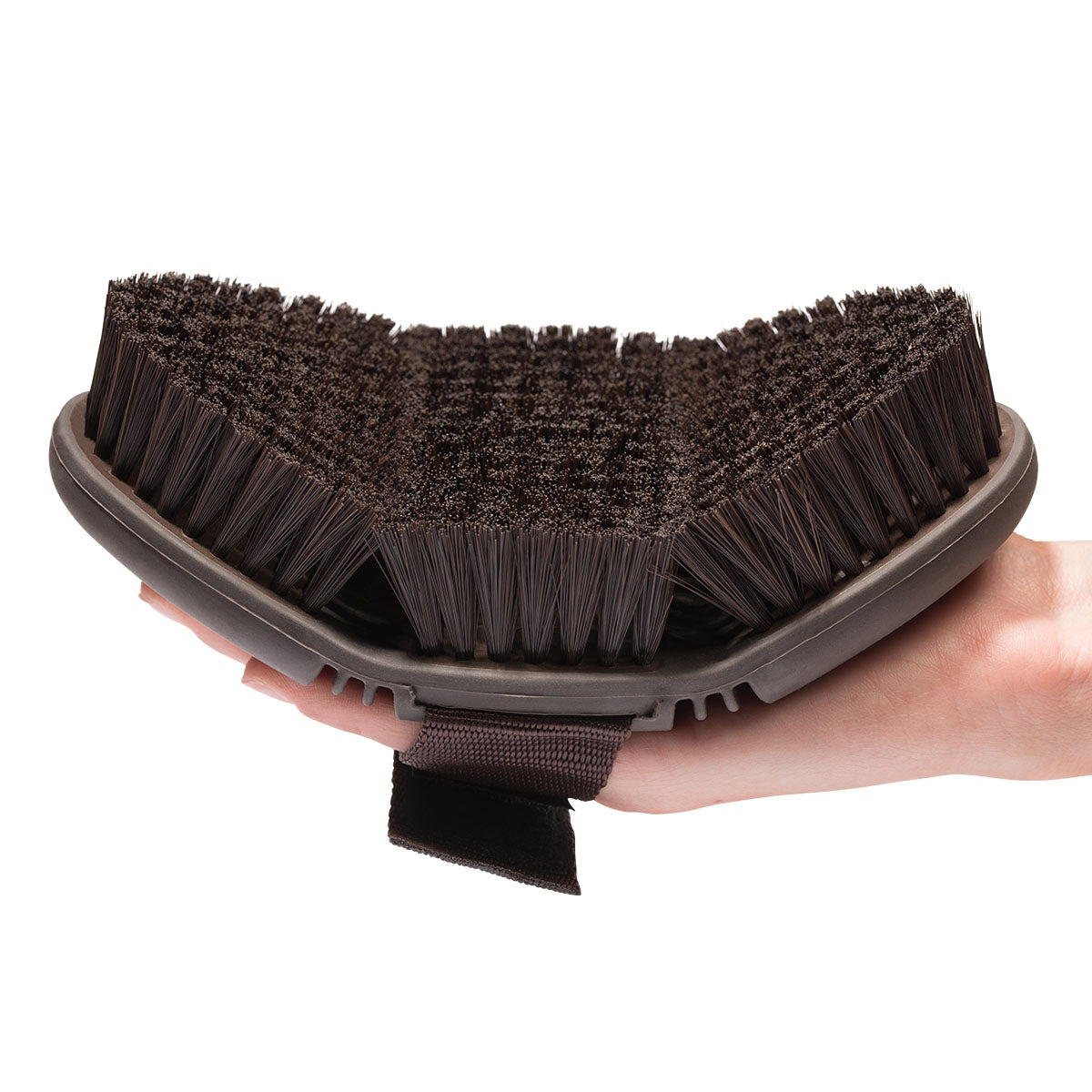 Animalon Kardätsche CareFlex Pferdebürste, Braun, Detailaufnahme auf Hand.