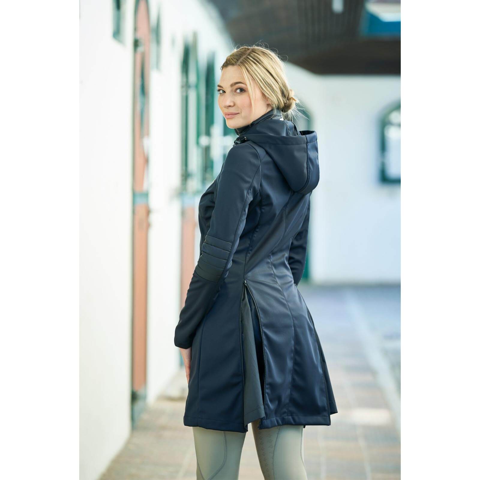 Softshell Reitmantel Damen FS 2022 lange Reitjacke