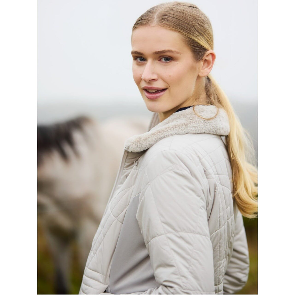 Chaqueta softshell de mujer KLAlba HW 2026 chaqueta