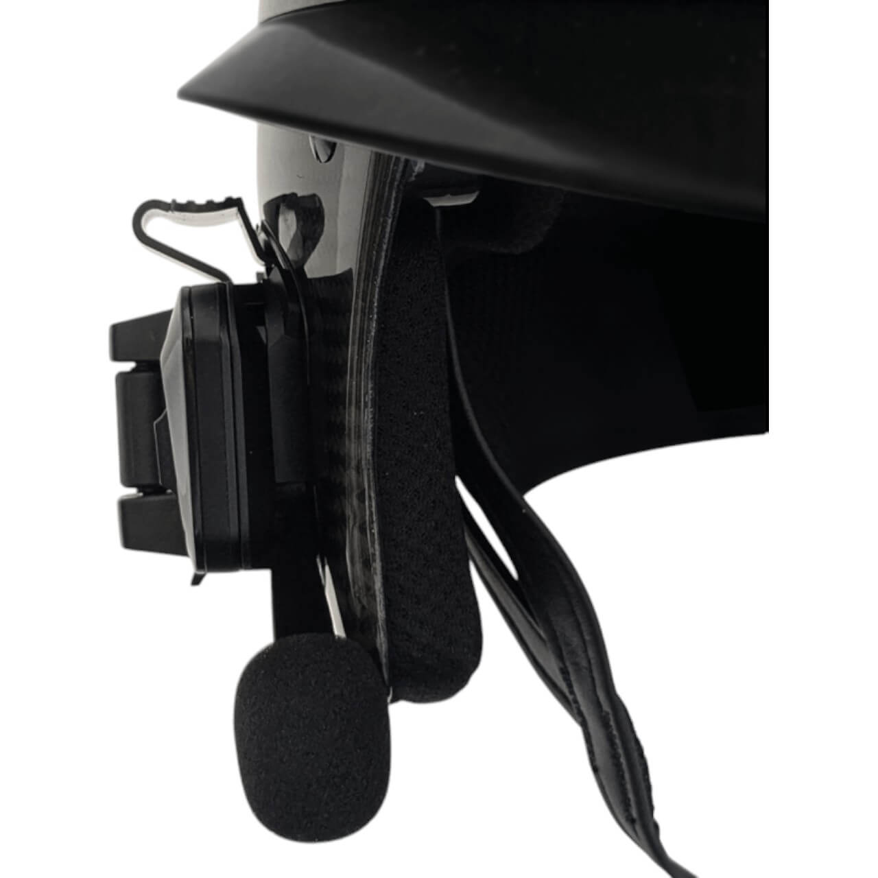 Headset Intercom Audio Kit powered by Cardo, Schwarz, Detailaufnahme am Reithelm.