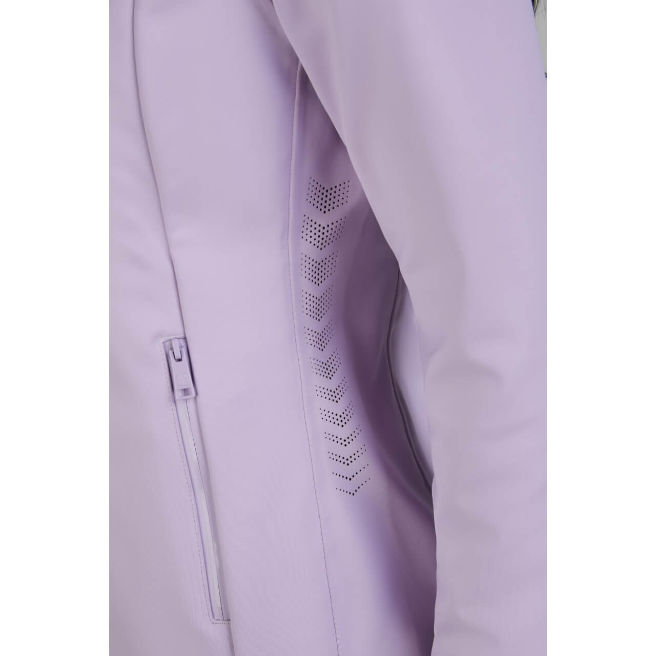 Pikeur Windbreaker Damen Athleisure FS 2025 Jacke, Lila, Detailaufnahme der Jacke.