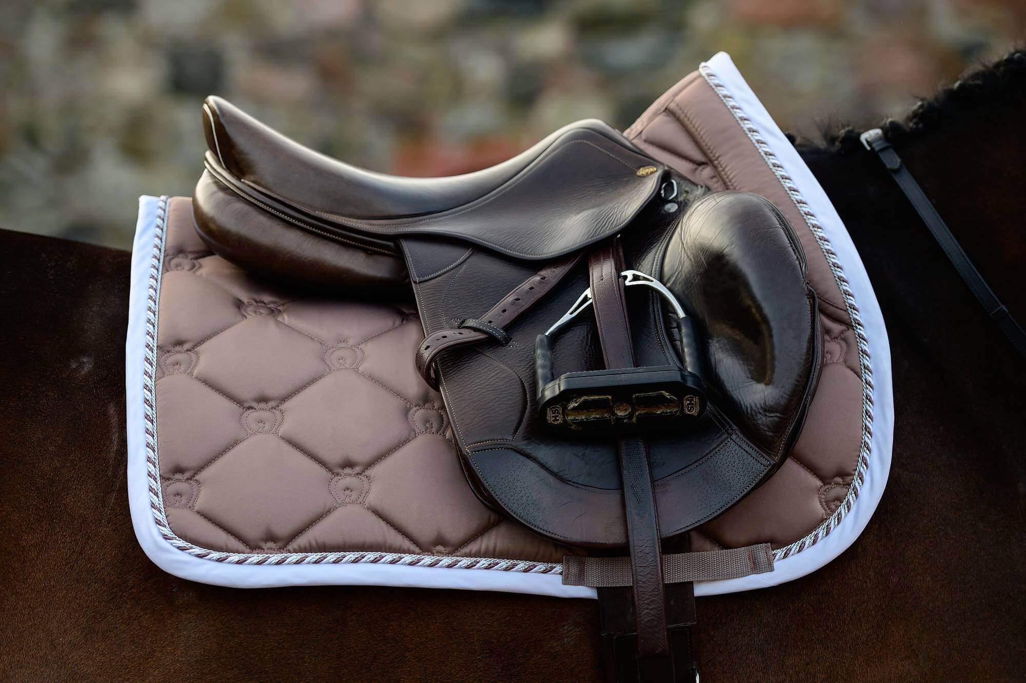 Springschabracke Monogram Walnut