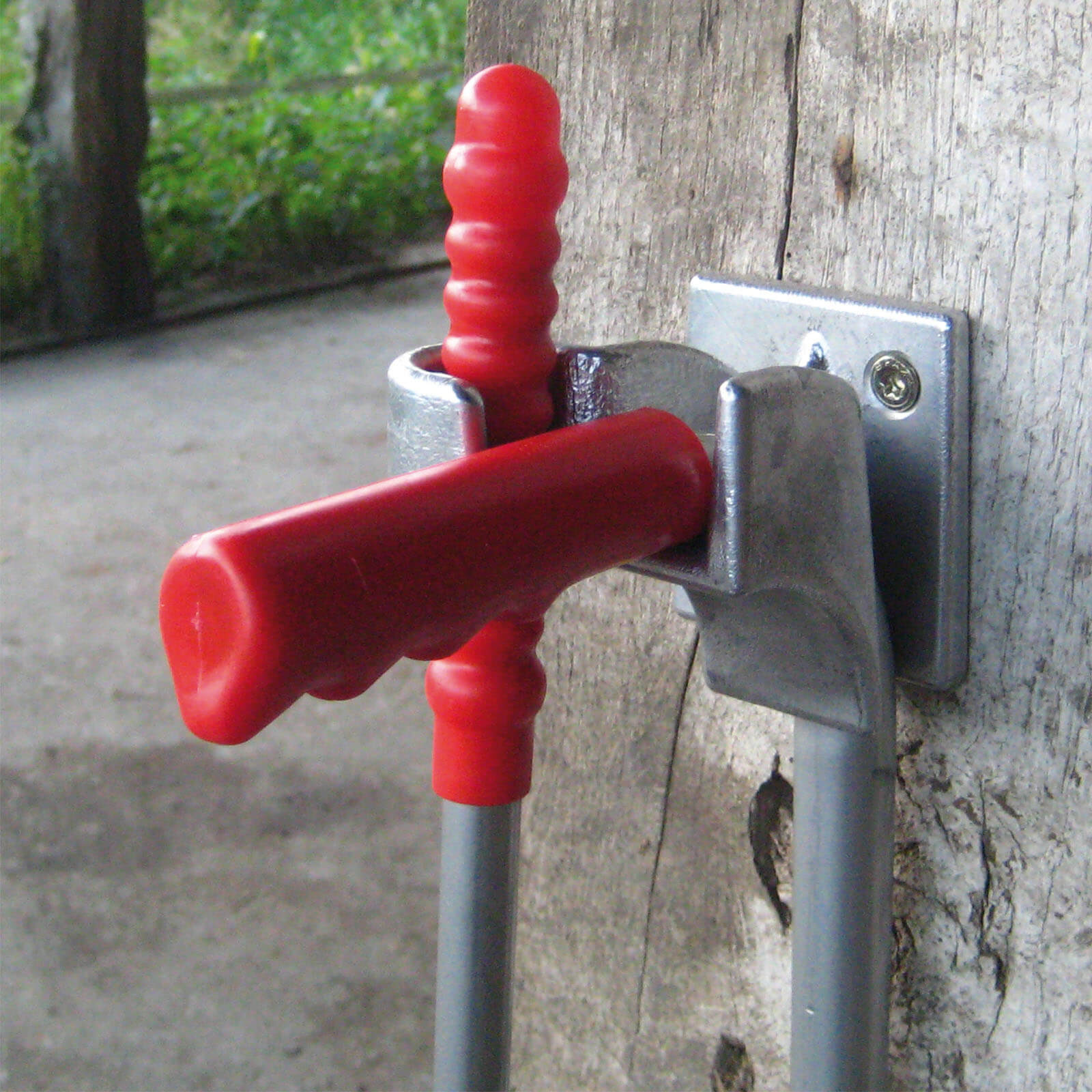 Halter für Bollensammler, Metall